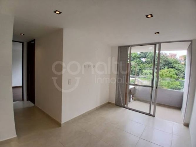 Apartamento de 2 alcobas en venta en Cristo Rey, Itagüí, 57 m² · foto 5 de 12