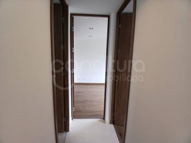 Apartamento de 2 alcobas en venta en Cristo Rey, Itagüí, 57 m² · foto 6 de 12
