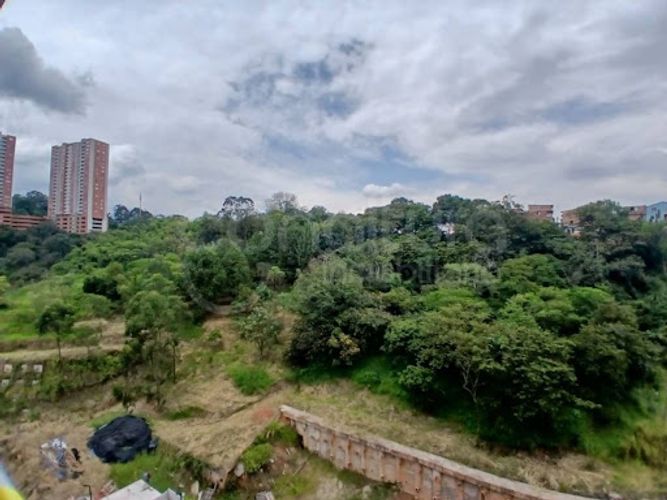 Apartamento de 2 alcobas en venta en Cristo Rey, Itagüí, 57 m² · foto 12 de 12