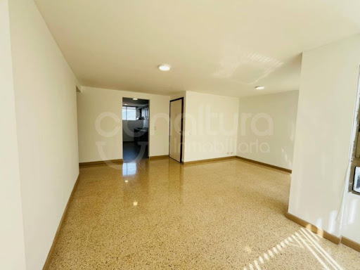 Apartamento en arriendo en San Lucas, Medellín · foto 3 de 15