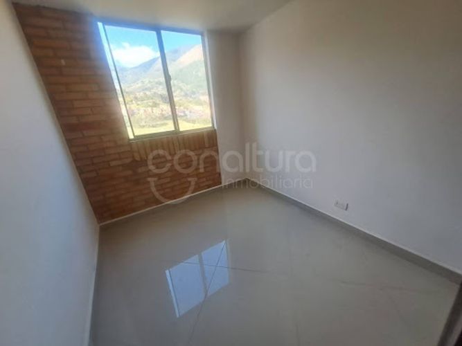 Apartamento de 2 alcobas en venta en Hato Viejo, Bello, 72 m² · foto 10 de 16