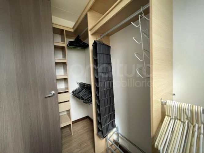 Apartamento de 3 alcobas en arriendo en Las Lomas No.2, Medellín, 150 m² · foto 11 de 19