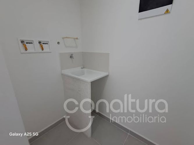 Apartamento de 2 alcobas en arriendo en San Jose, Sabaneta, 76 m² · foto 14 de 16