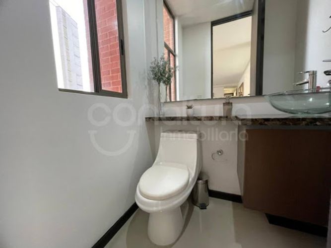 Apartamento de 3 alcobas en arriendo en Las Lomas No.2, Medellín, 150 m² · foto 15 de 19