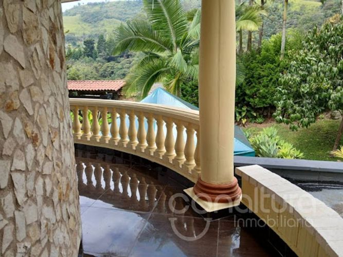 Casa de 4 alcobas en arriendo en Zarzal La Luz, Copacabana, 320 m² · foto 5 de 24