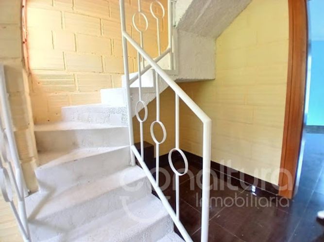 Casa de 4 alcobas en arriendo en Zarzal La Luz, Copacabana, 320 m² · foto 11 de 24