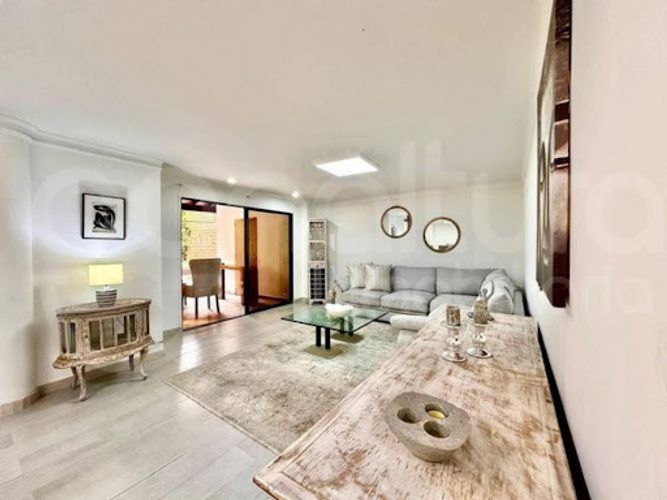 Casa de 5 alcobas en arriendo en El Tesoro, Medellín, 330 m² · foto 5 de 20