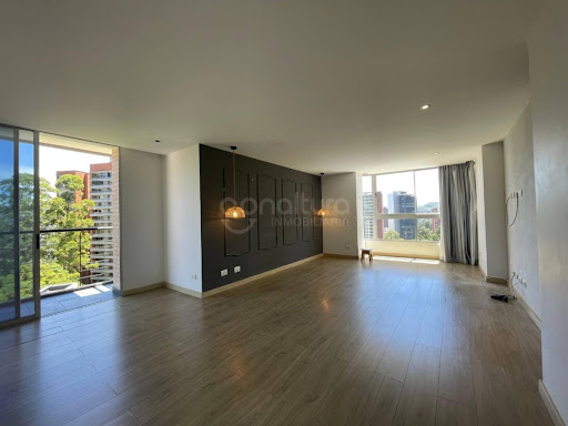 Apartamento en arriendo en Los Naranjos, Medellín · foto 12 de 24