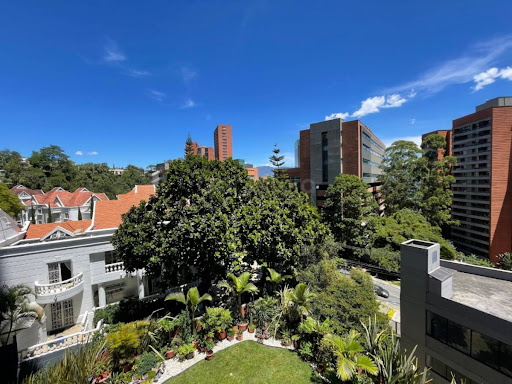 Apartamento en arriendo en Los Naranjos, Medellín · foto 14 de 24