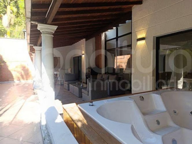 Casa de 5 alcobas en arriendo en El Tesoro, Medellín, 330 m² · foto 17 de 20