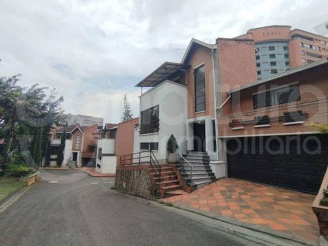 Casa de 5 alcobas en arriendo en El Tesoro, Medellín, 330 m² · foto 20 de 20