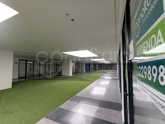 Oficina en arriendo en Los Colores, Medellín, 24 m² · foto 6 de 10