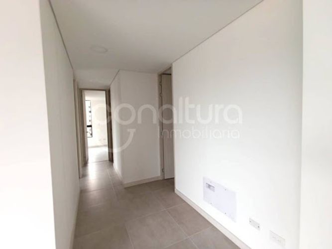 Apartamento de 3 alcobas en venta en Los Colores, Medellín, 89 m² · foto 6 de 18