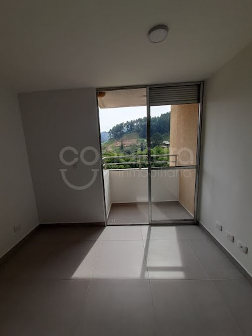Apartamento de 3 alcobas en venta en San Jose, Sabaneta, 55 m² · foto 5 de 20