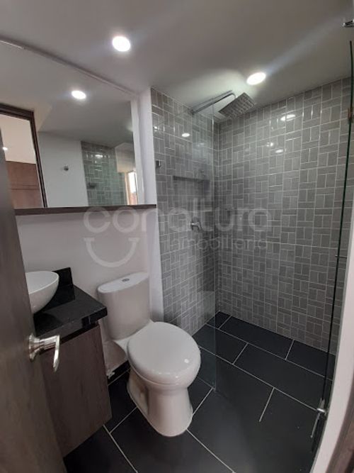 Apartamento de 3 alcobas en venta en San Jose, Sabaneta, 55 m² · foto 8 de 20
