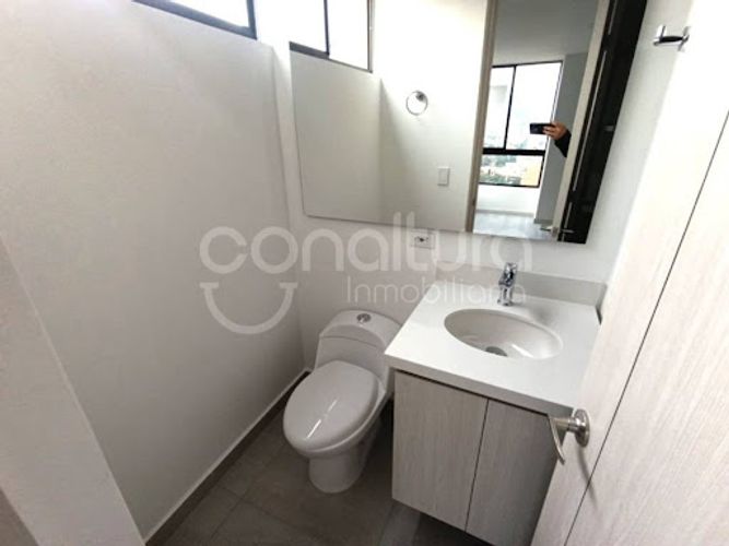 Apartamento de 3 alcobas en venta en Los Colores, Medellín, 89 m² · foto 16 de 18