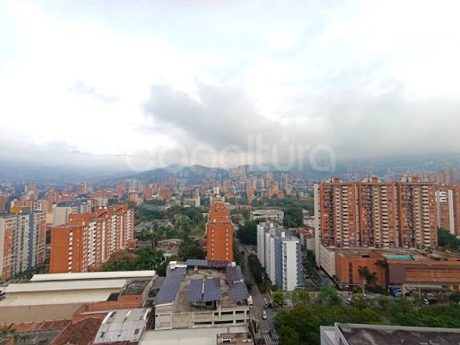 Apartamento de 3 alcobas en venta en Los Colores, Medellín, 89 m² · foto 18 de 18