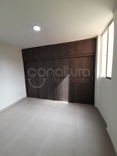 Apartamento de 3 alcobas en venta en San Jose, Sabaneta, 55 m² · foto 11 de 20