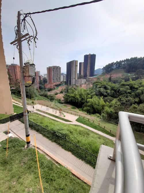 Apartamento de 3 alcobas en venta en San Jose, Sabaneta, 55 m² · foto 17 de 20