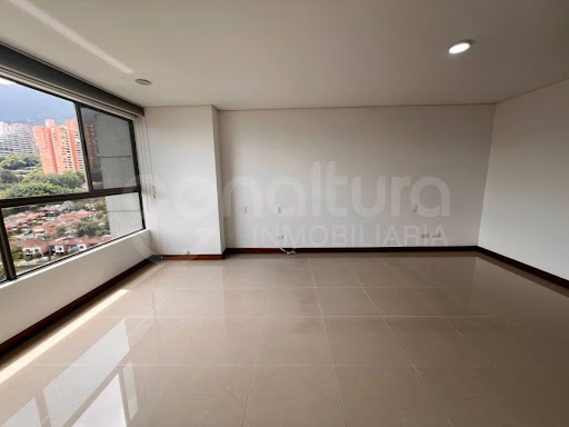 Apartamento en arriendo en Los Naranjos, Medellín · foto 9 de 24
