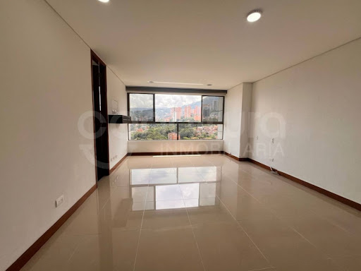 Apartamento en arriendo en Los Naranjos, Medellín · foto 12 de 24