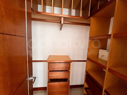 Apartamento en arriendo en Los Naranjos, Medellín · foto 13 de 24