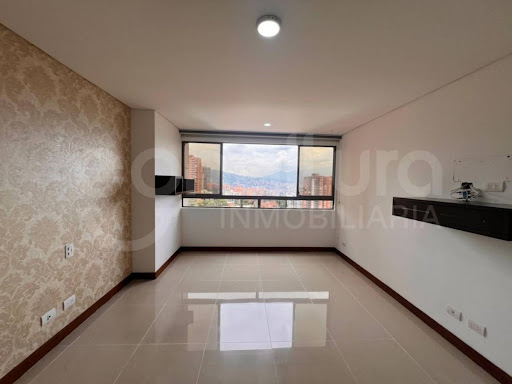 Apartamento en arriendo en Los Naranjos, Medellín · foto 18 de 24
