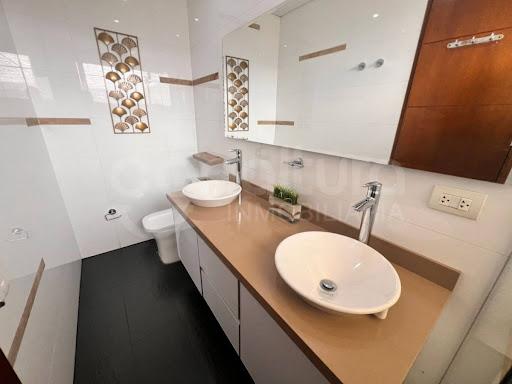 Apartamento en arriendo en Los Naranjos, Medellín · foto 20 de 24