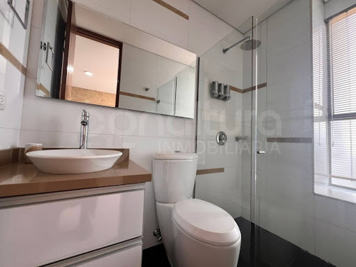 Apartamento en arriendo en Los Naranjos, Medellín · foto 24 de 24