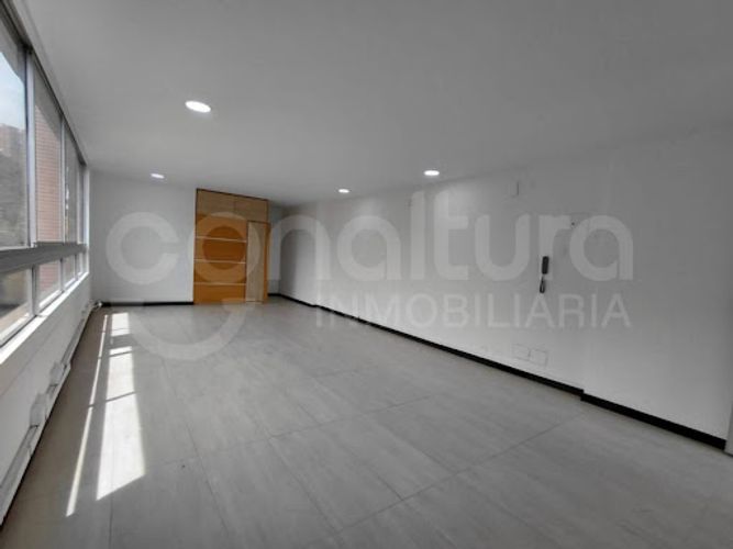 Oficina en arriendo en La Linde, Medellín, 47 m² · foto 5 de 8