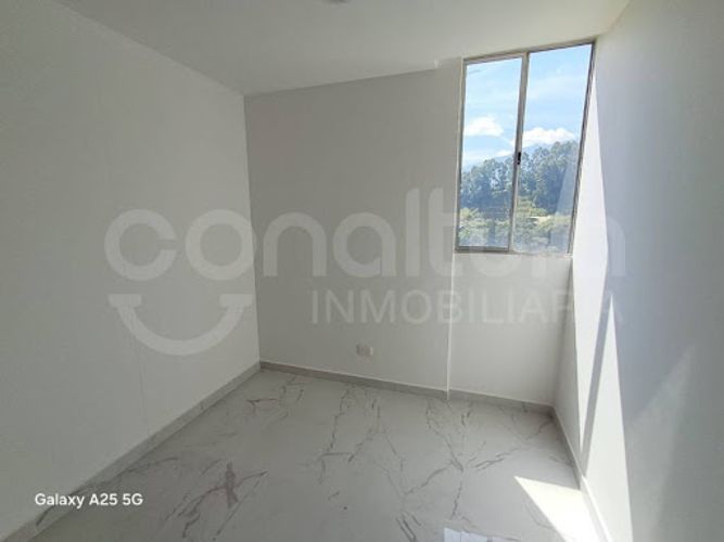 Apartamento de 3 alcobas en venta en San Jose, Sabaneta, 55 m² · foto 13 de 15
