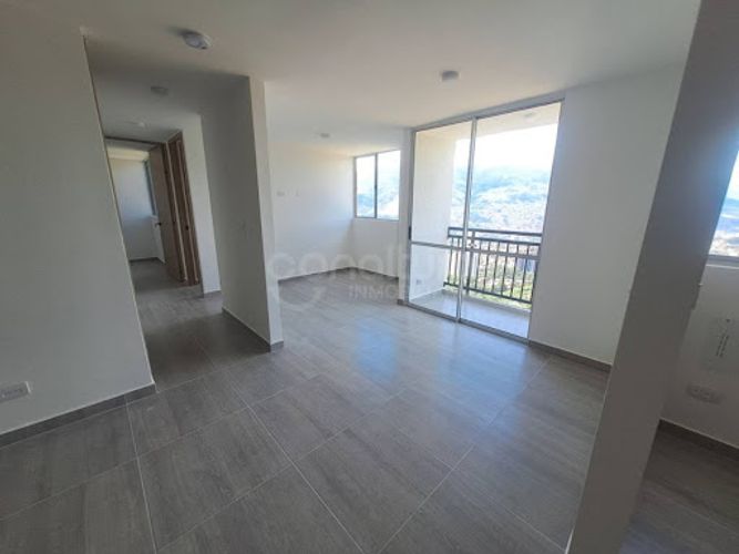 Apartamento de 2 alcobas en venta en Bucaros, Bello, 63 m² · foto 6 de 13