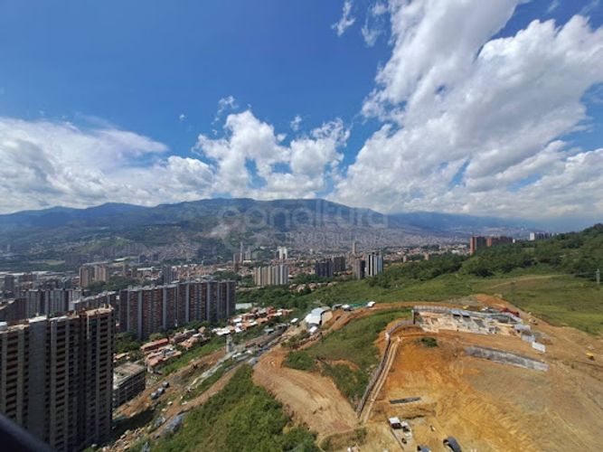 Apartamento de 2 alcobas en venta en Bucaros, Bello, 63 m² · foto 8 de 13