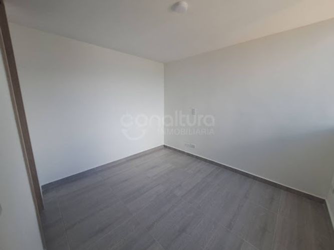 Apartamento de 2 alcobas en venta en Bucaros, Bello, 63 m² · foto 9 de 13