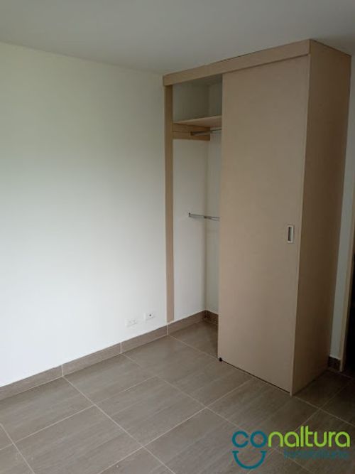 Apartamento de 2 alcobas en venta en Urbanizacion Manaos, Bello, 52 m² · foto 11 de 13