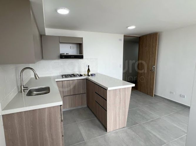 Apartamento de 2 alcobas en venta en Buenos Aires, Bello, 58 m² · foto 4 de 17