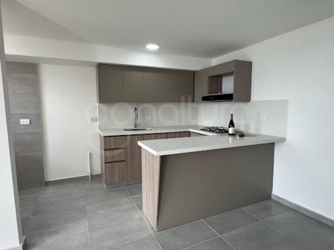 Apartamento de 2 alcobas en venta en Buenos Aires, Bello, 58 m² · foto 5 de 17