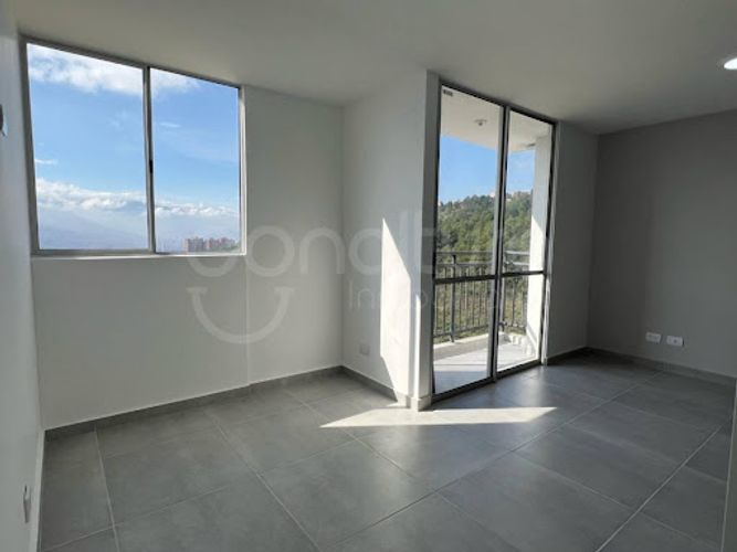 Apartamento de 2 alcobas en venta en Buenos Aires, Bello, 58 m² · foto 15 de 17