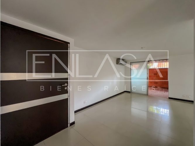 Casa de 4 alcobas en venta en El Castillo, Jamundí, 240 m² · foto 12 de 24