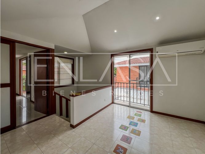 Casa de 4 alcobas en venta en El Castillo, Jamundí, 240 m² · foto 14 de 24