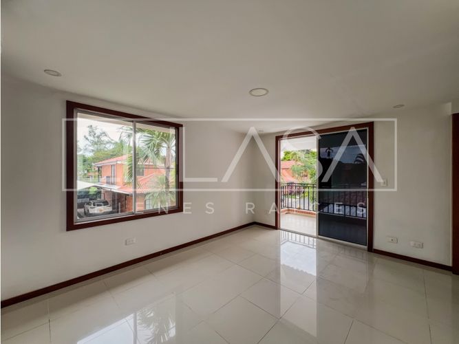 Casa de 4 alcobas en venta en El Castillo, Jamundí, 240 m² · foto 16 de 24