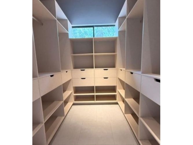 Casa de 3 alcobas en venta en El Molino, Guarne, 200 m² · foto 12 de 24