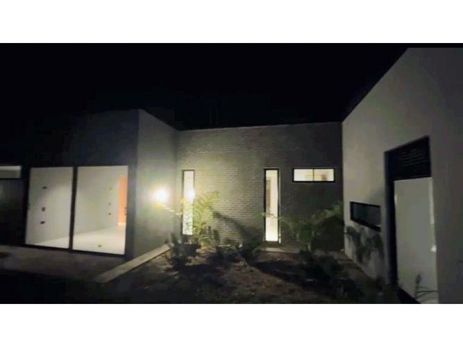 Casa de 3 alcobas en venta en El Molino, Guarne, 200 m² · foto 13 de 24
