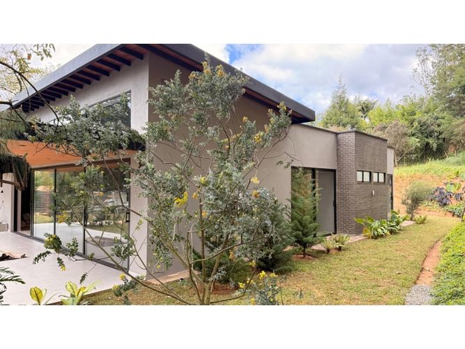 Casa de 3 alcobas en venta en El Molino, Guarne, 200 m² · foto 15 de 24