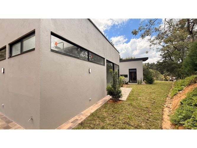 Casa de 3 alcobas en venta en El Molino, Guarne, 200 m² · foto 24 de 24