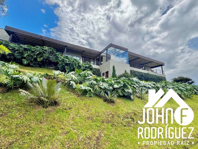 Casa de 5 alcobas en venta en Quirama, El Carmen de Viboral · foto 3 de 24
