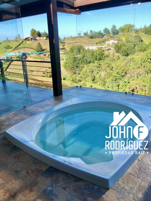 Casa de 5 alcobas en venta en Quirama, El Carmen de Viboral · foto 16 de 24