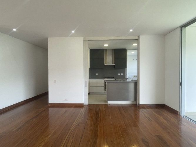 Apartamento de 2 alcobas en venta en Los Balsos, Medellín, 173 m² · foto 2 de 22