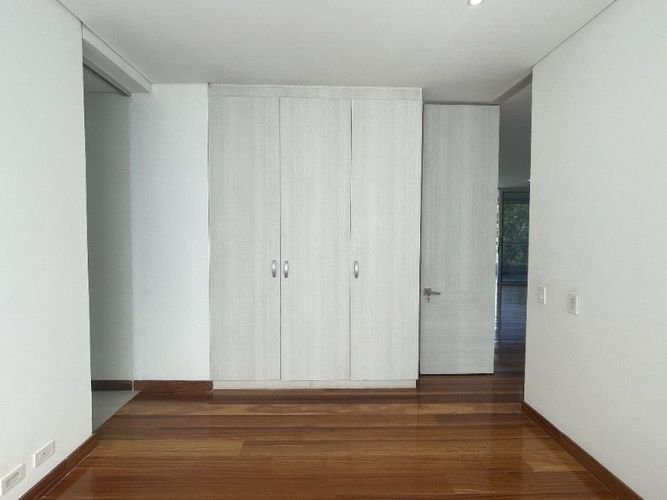 Apartamento de 2 alcobas en venta en Los Balsos, Medellín, 173 m² · foto 9 de 22