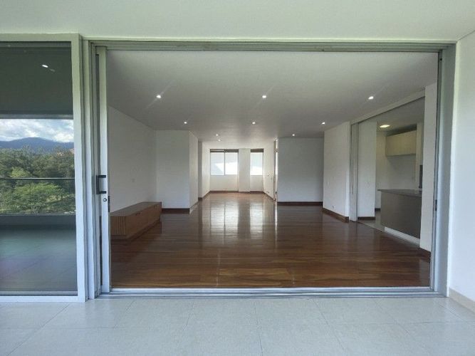 Apartamento de 2 alcobas en venta en Los Balsos, Medellín, 173 m² · foto 18 de 22